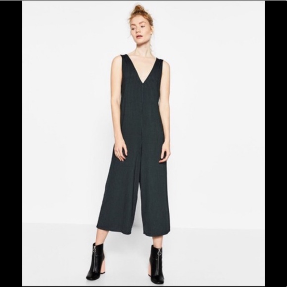 Zara Green Ribbed V Neck Sleeveless Knit Jumpsuit - Picture 2 of 9
